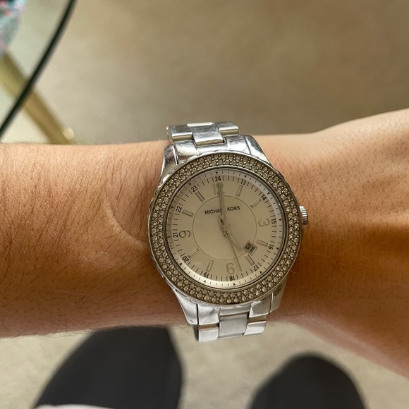 Michael Kors stainless steel watch - Picture 2 of 11